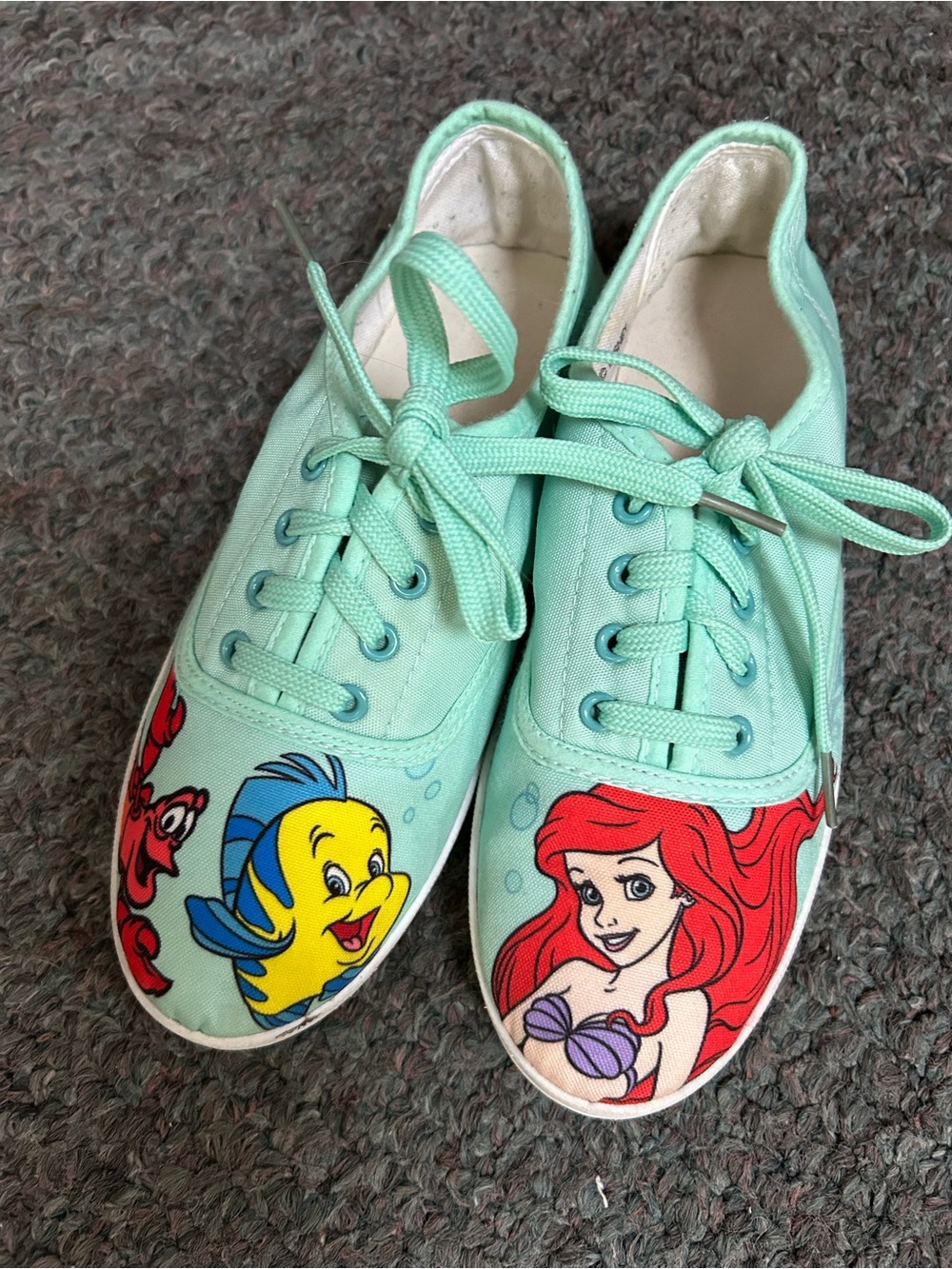 Disney MintGreen/Turq Canvas Sneakers, Little Mermaid ARIEL. Size 6 (Big Girl)